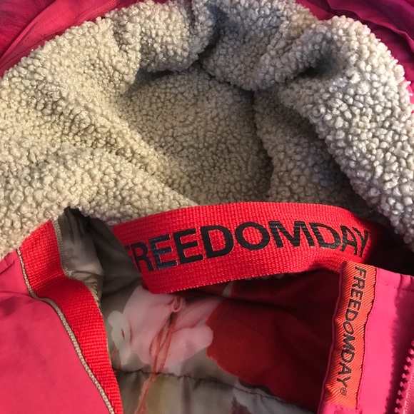 High quality Freddy winter jacket 8yr - Picture 4 of 4